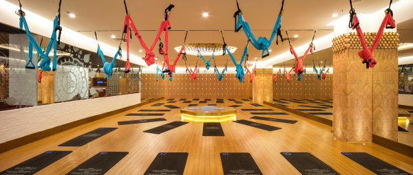 Có gì trong phòng tập Yoga đẳng cấp 5 sao?